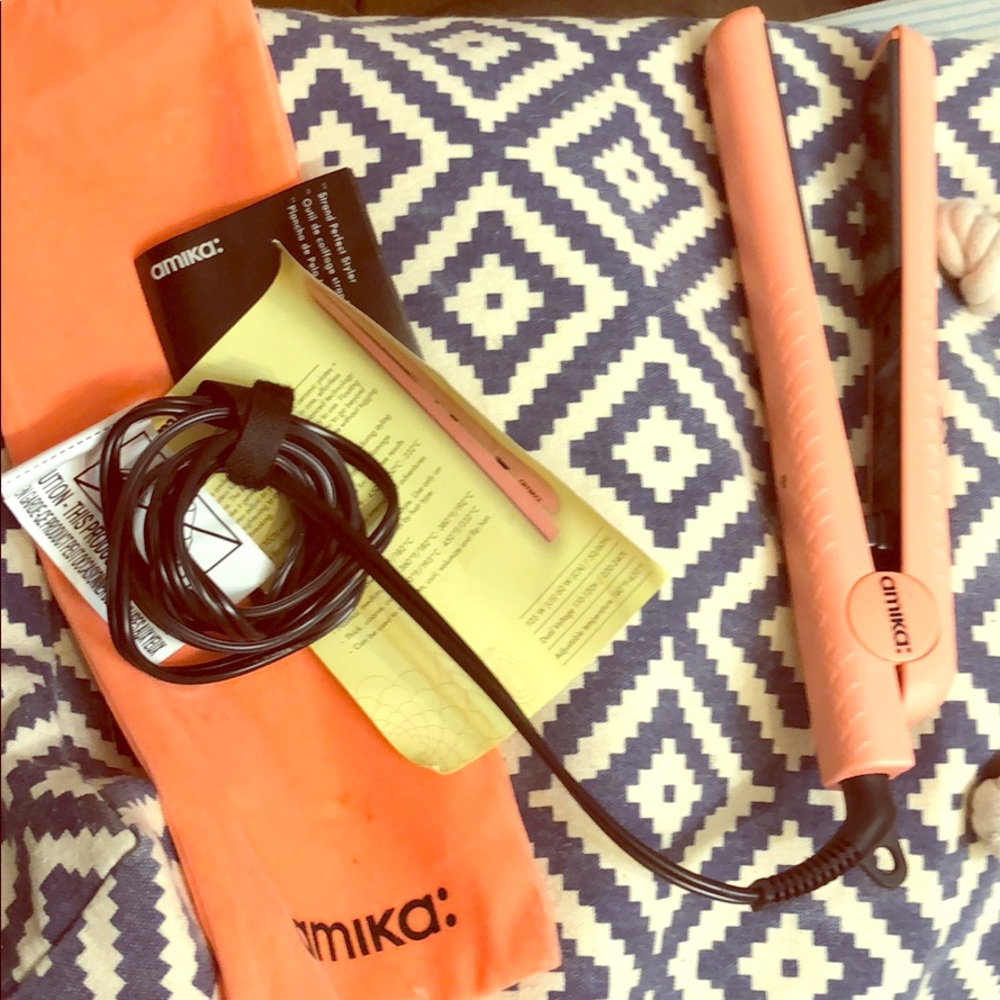 Amika: Flat Iron limited edition